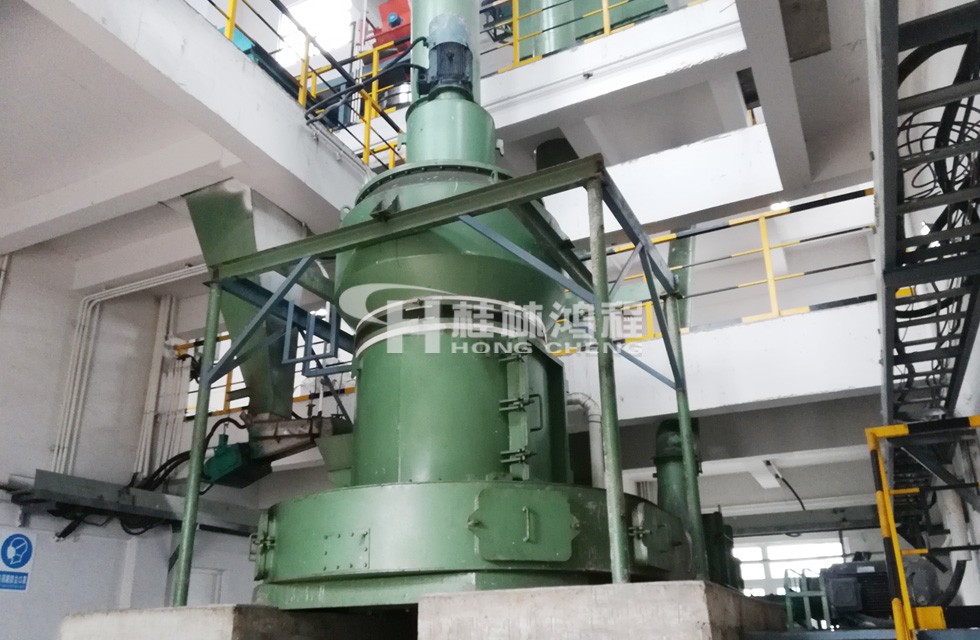 5R4121打礦石粉機(jī)器多少錢一臺(tái) 雷蒙磨粉機(jī)多少錢一臺(tái)？幾萬到幾十萬不等